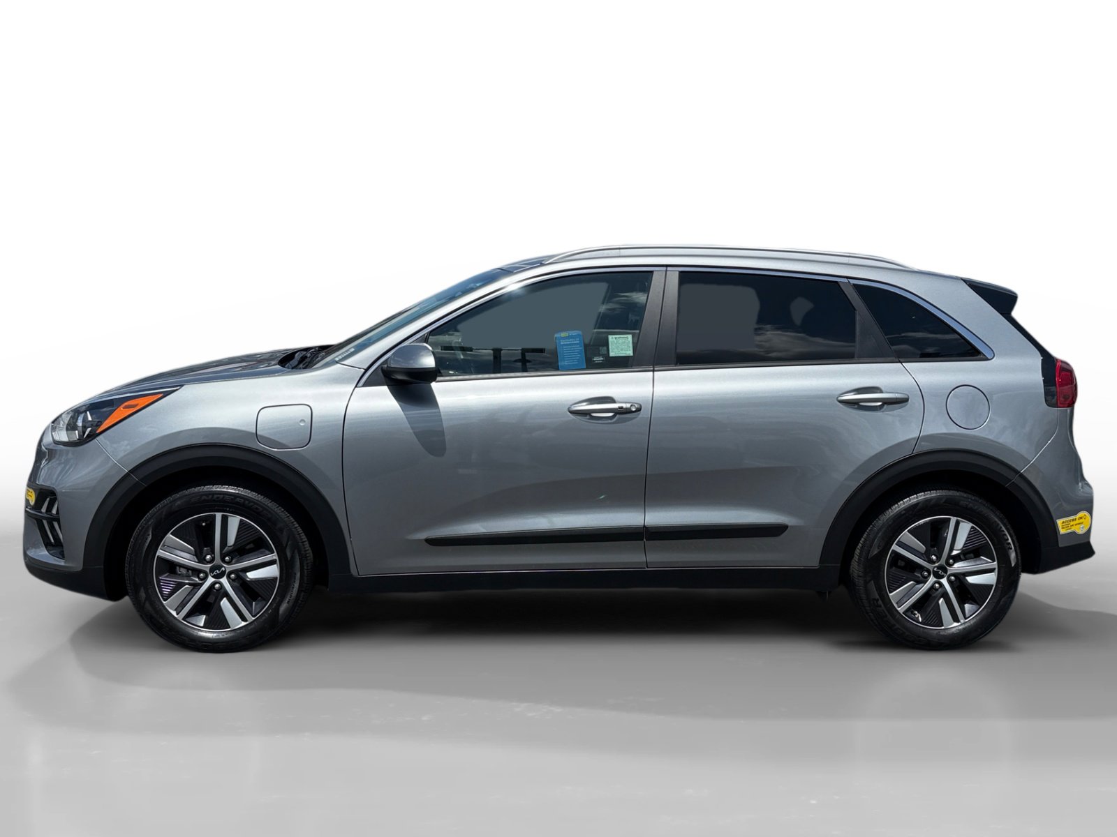 Used 2022 Kia Niro LXS FWD image 2