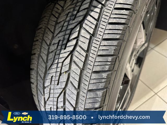 Used 2024 Chevrolet Traverse RS w/ LPO, Floor Liner Package AWD/4WD image 34