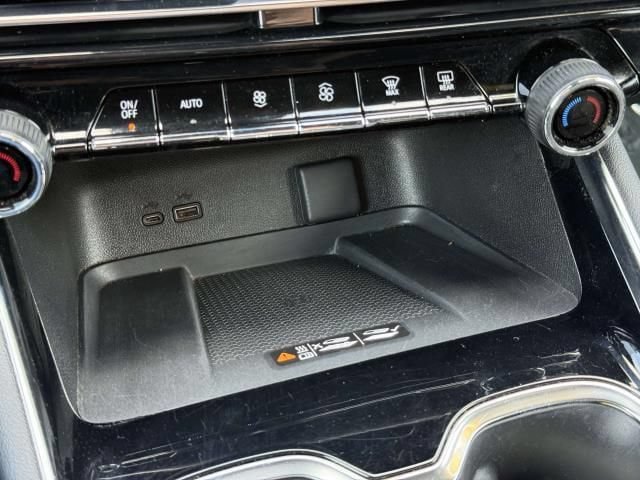 Used 2025 Chevrolet Traverse LT AWD/4WD image 31
