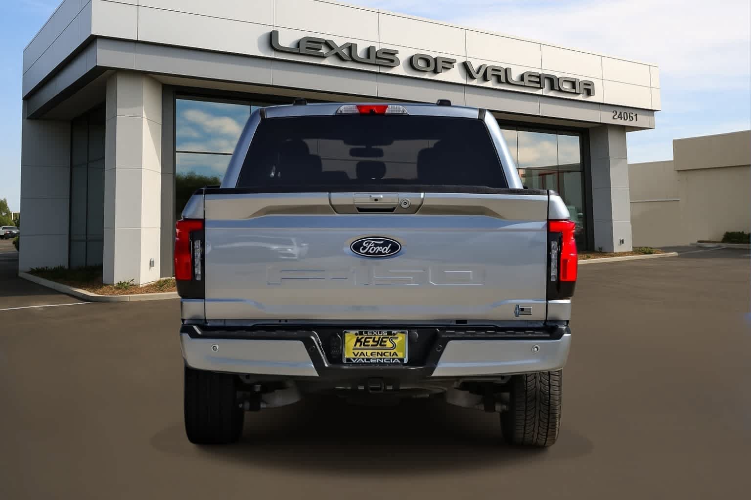 Used 2024 Ford F150 Lightning Flash AWD/4WD image 3
