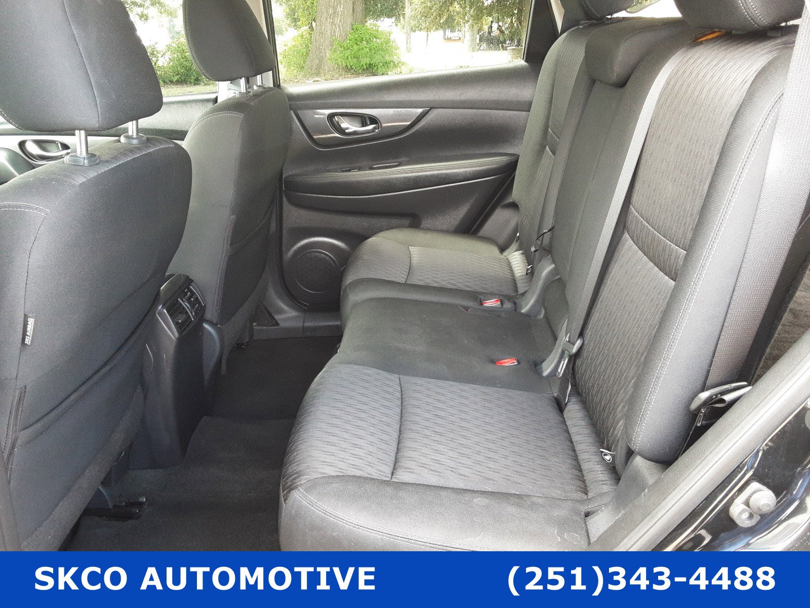 Used 2018 Nissan Rogue SV image 14