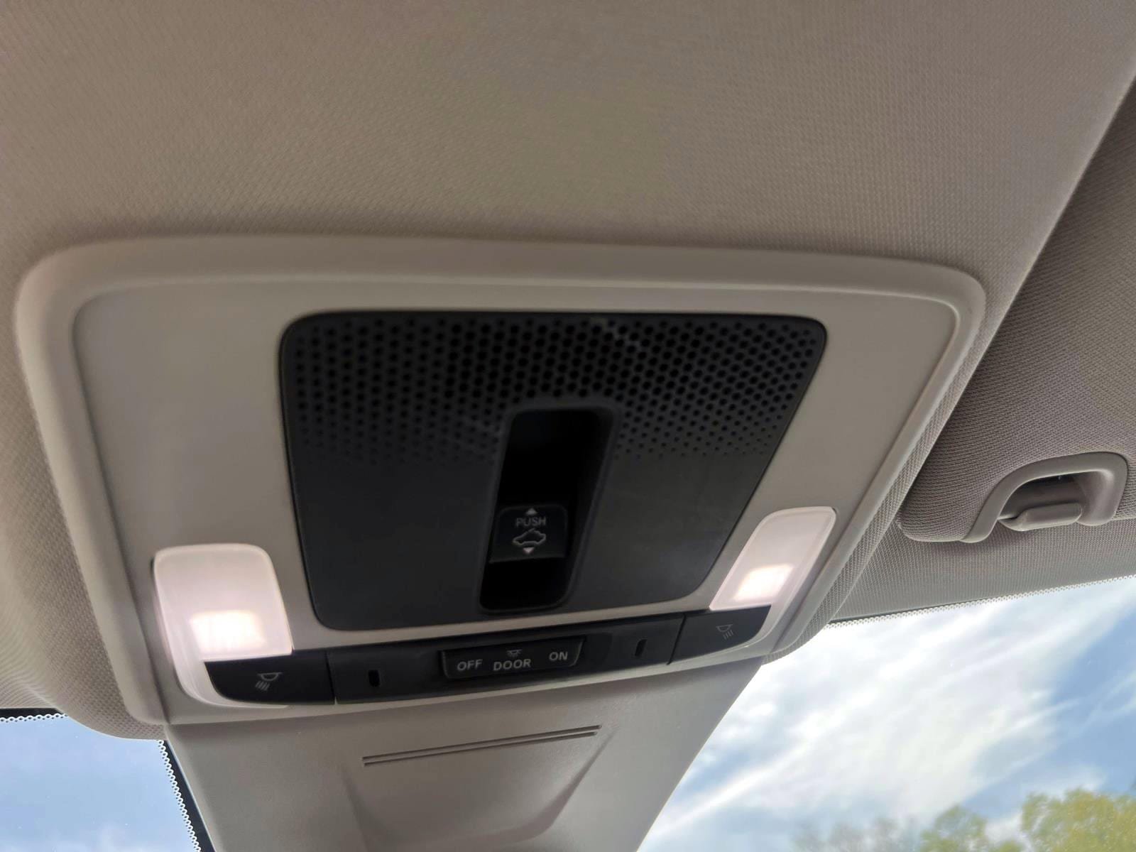 Used 2022 Honda Civic EX-L image 32