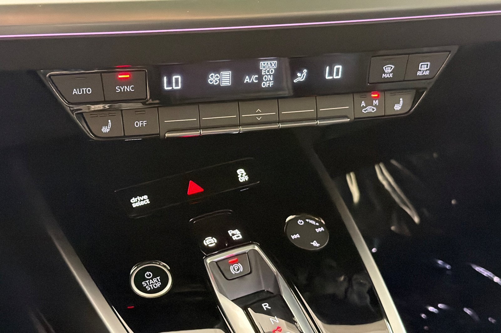 Certified 2023 Audi Q4 e-tron Premium Plus w/ Premium Plus AWD/4WD image 20