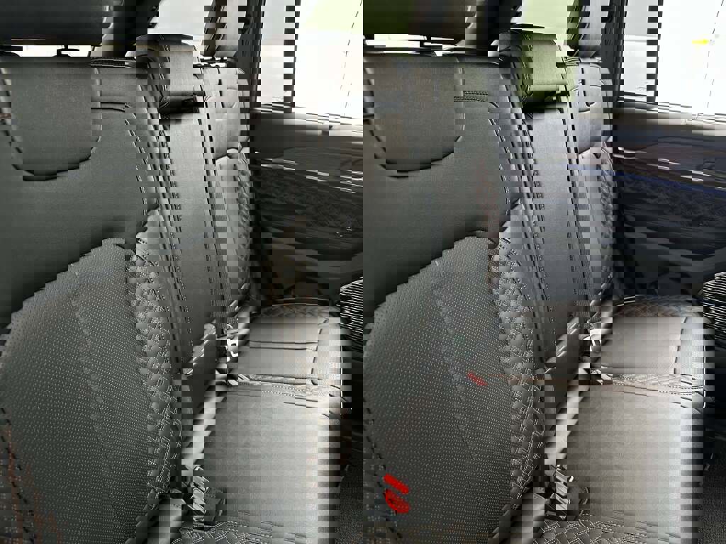 New 2025 Jeep Grand Cherokee Summit w/ Luxury Tech Group V image 19