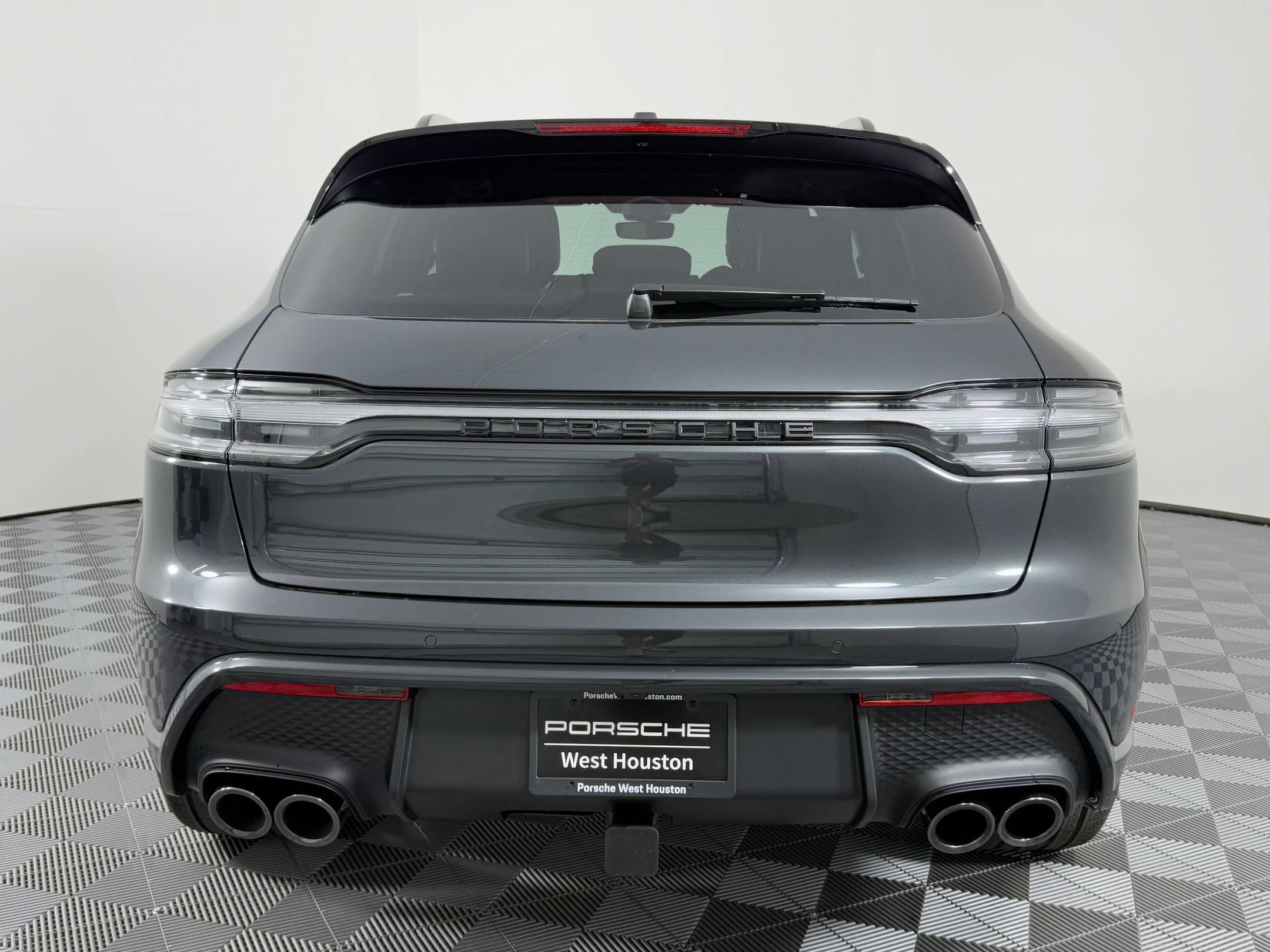 Certified 2026 Porsche Macan AWD/4WD image 10
