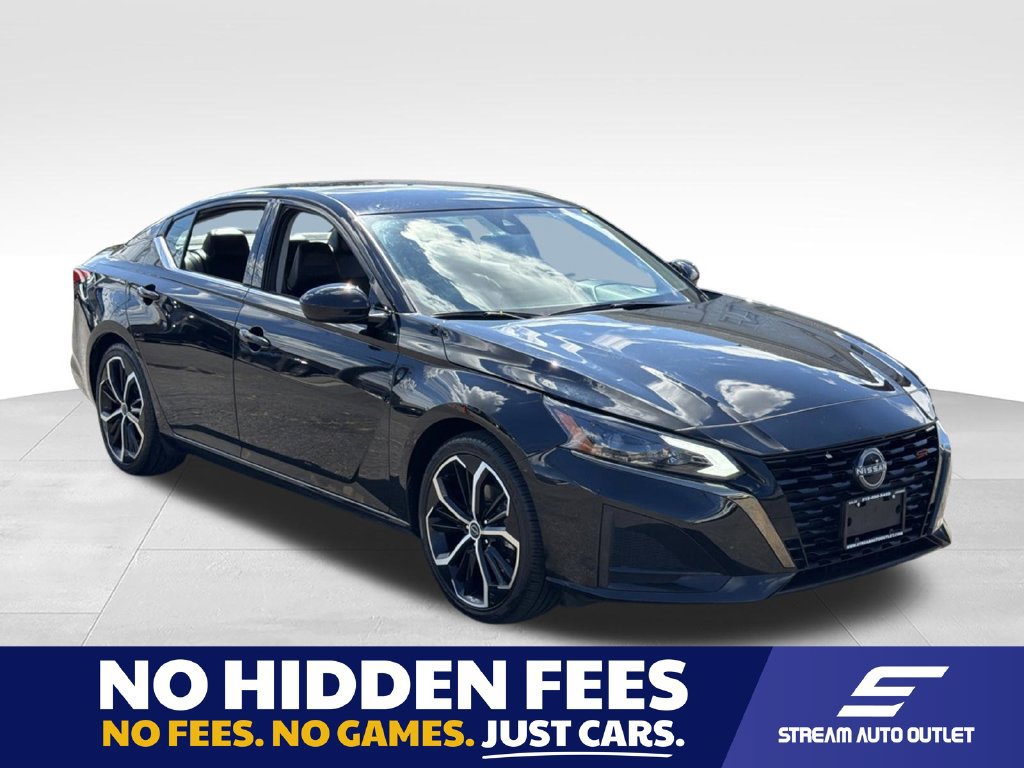 Used 2024 Nissan Altima 2.5 SR