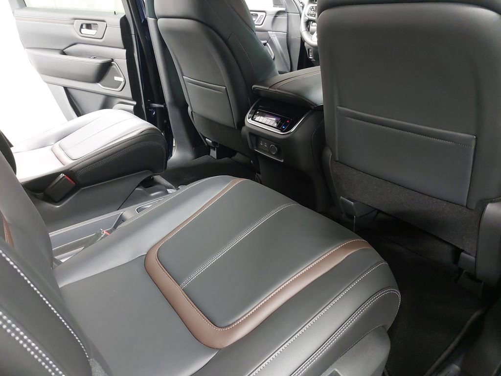 New 2025 Nissan Armada SL w/ Captain's Chari Seat Package image 11
