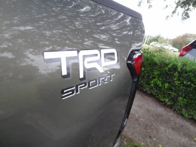 Used 2024 Toyota Tacoma TRD Sport AWD/4WD image 8