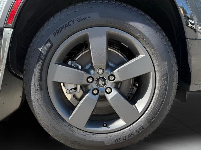 Certified 2025 Land Rover Defender 90 X-Dynamic SE image 13