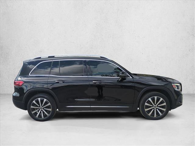 Used 2020 Mercedes-Benz GLB 250 w/ Premium Package image 4