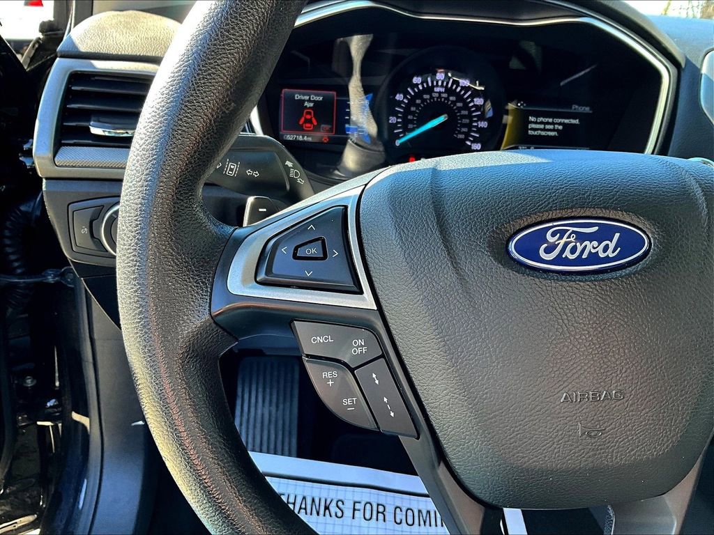 Used 2019 Ford Fusion SE image 16