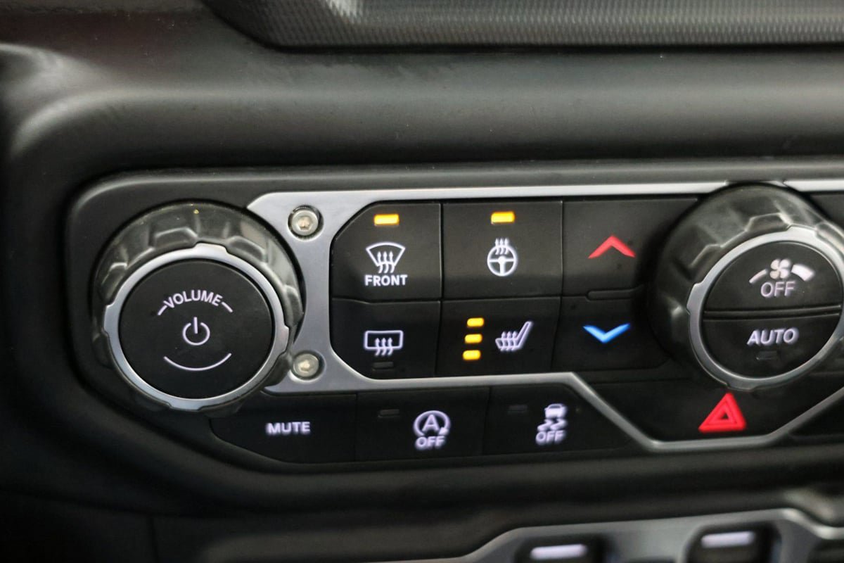 Used 2021 Jeep Wrangler Unlimited Rubicon AWD/4WD image 9