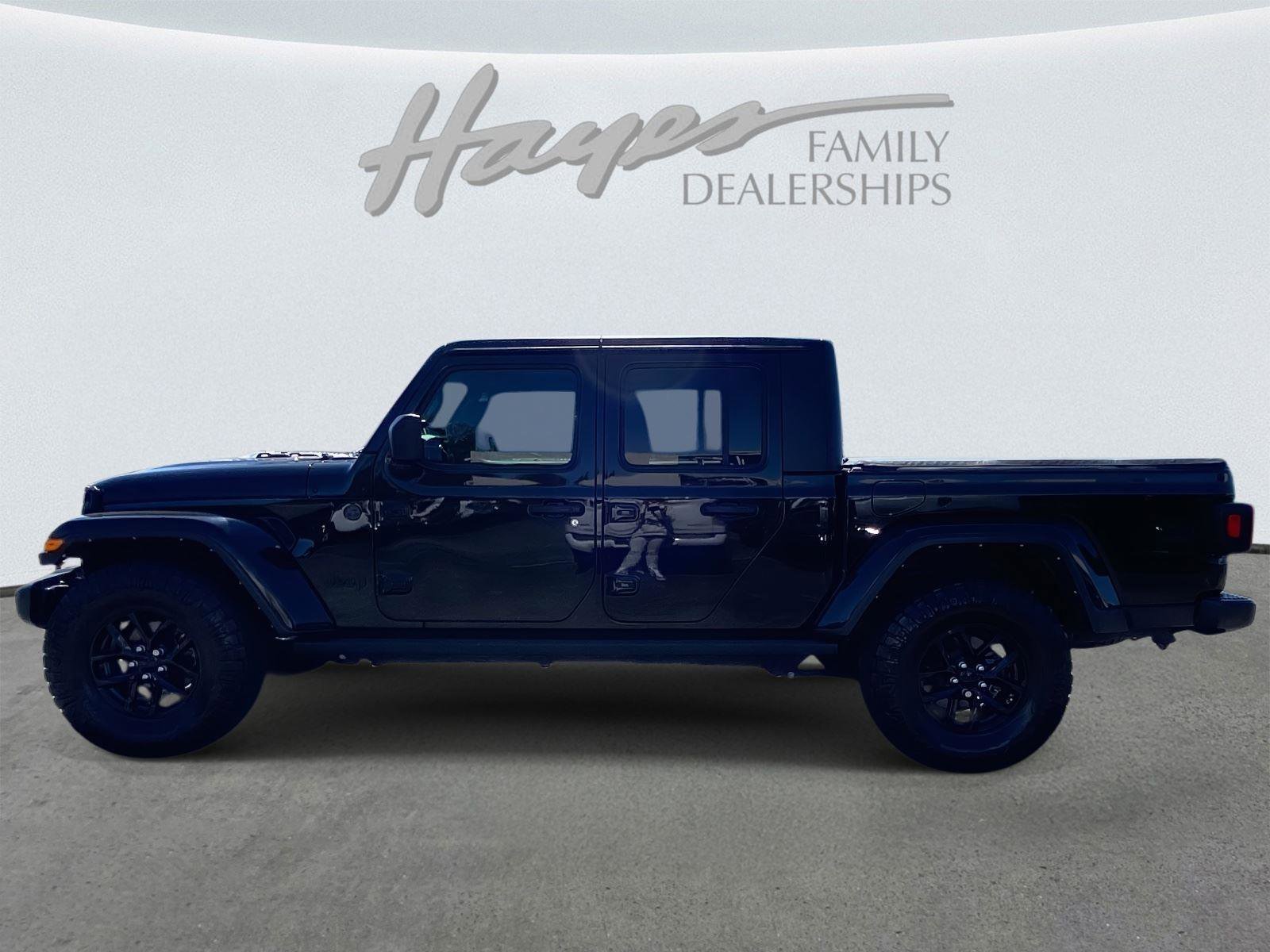 Certified 2022 Jeep Gladiator Sport image 7