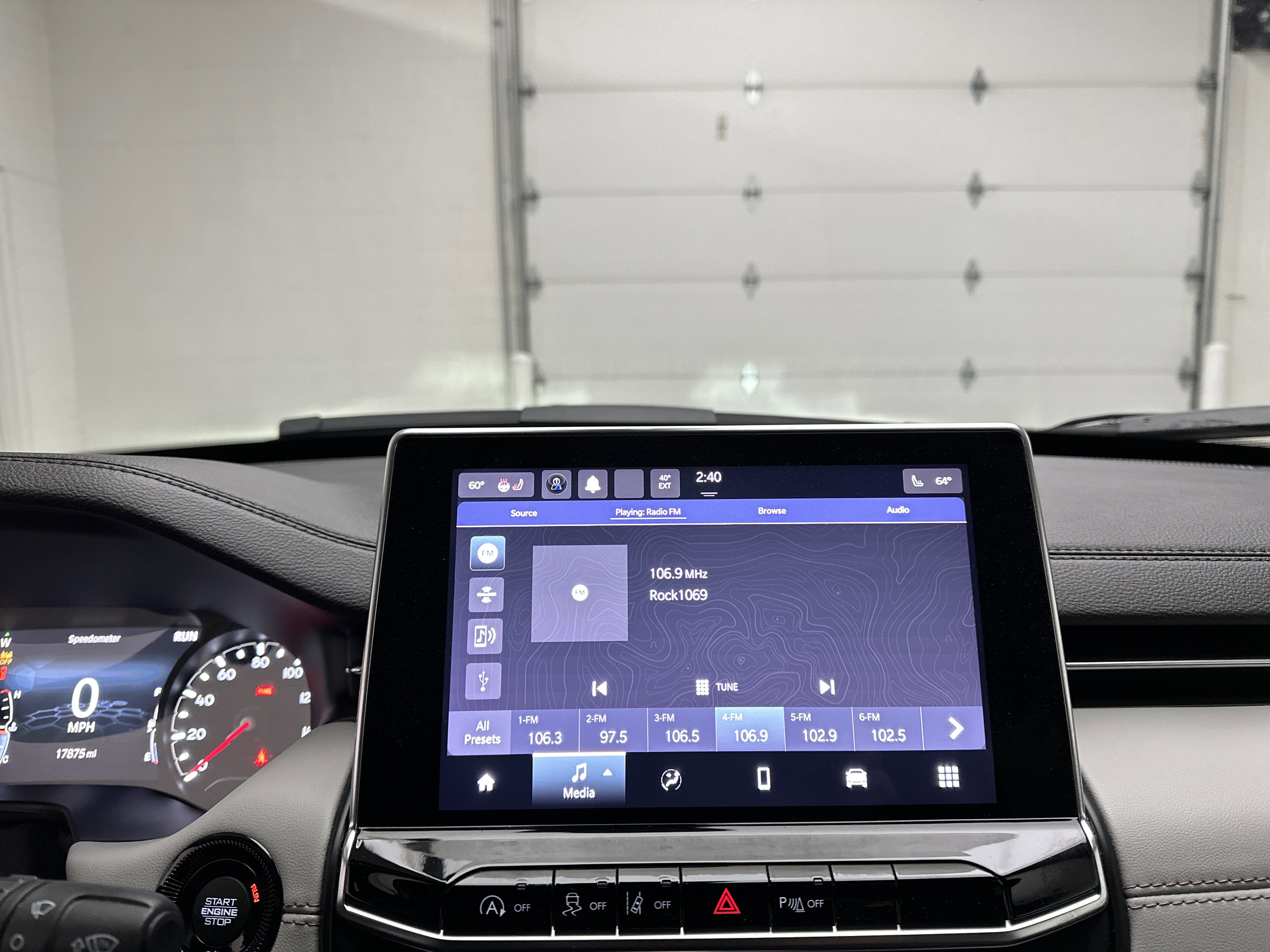 Used 2024 Jeep Compass Limited image 31