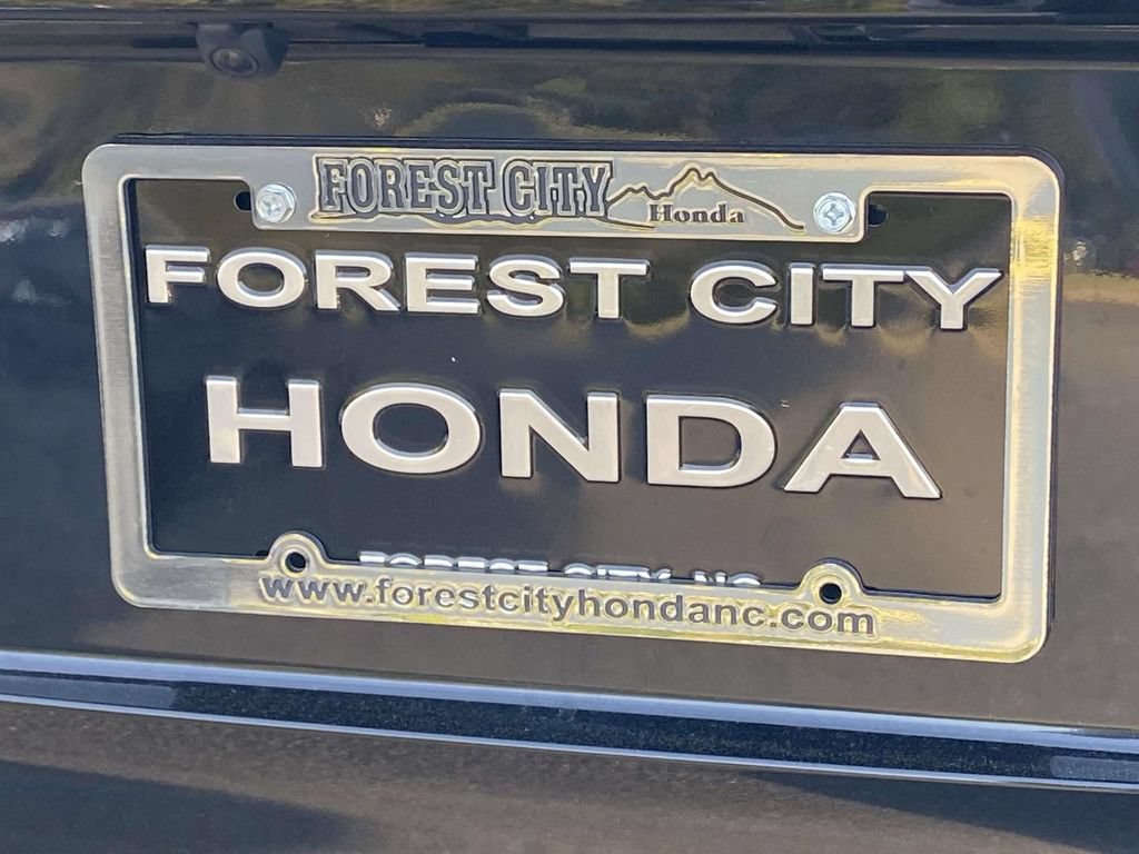 Used 2022 Toyota Highlander XLE AWD/4WD image 31
