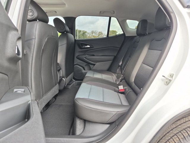 New 2026 Chevrolet Trax LT w/ Sunroof Package FWD image 14