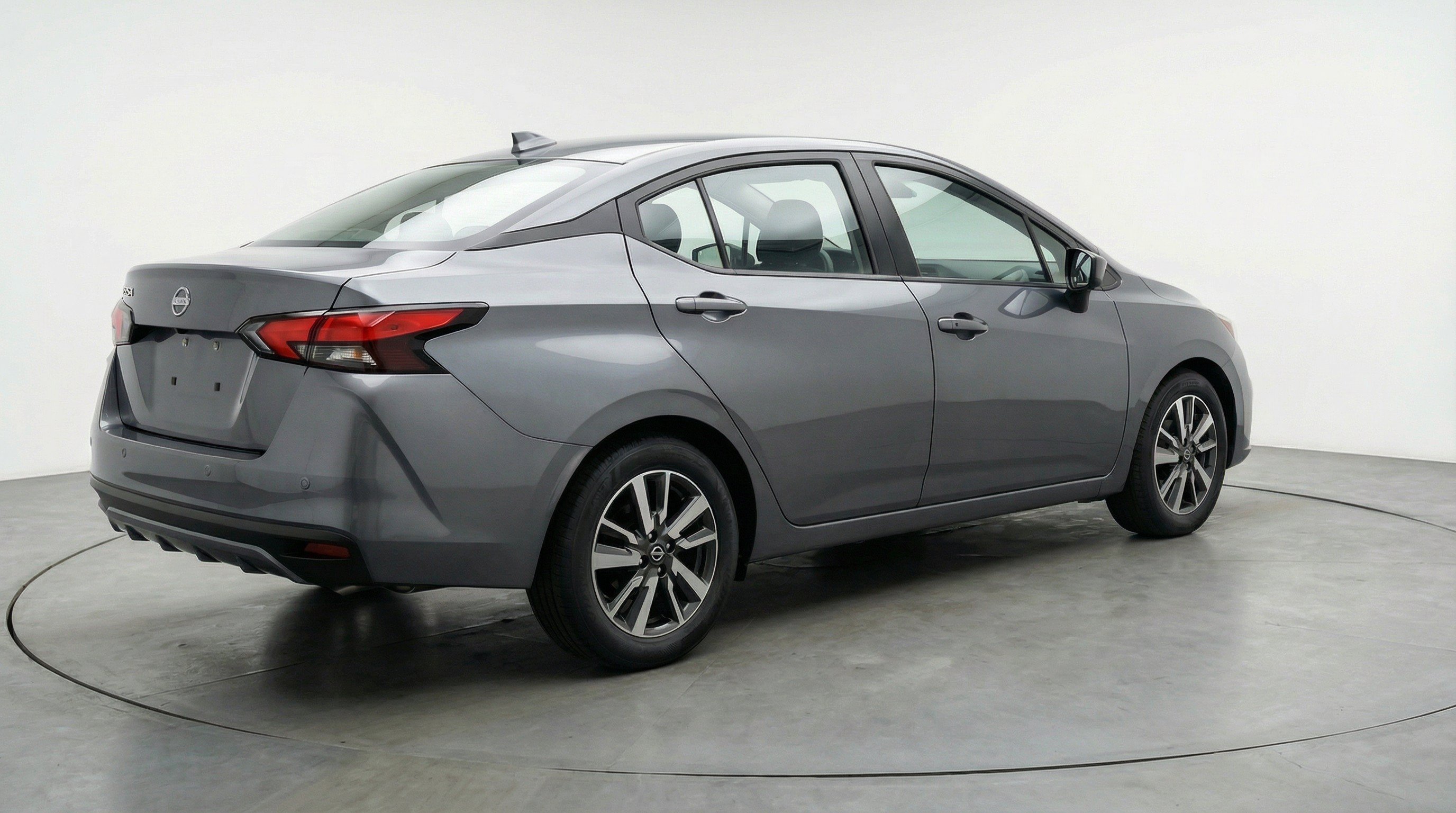 Used 2025 Nissan Versa SV FWD image 9