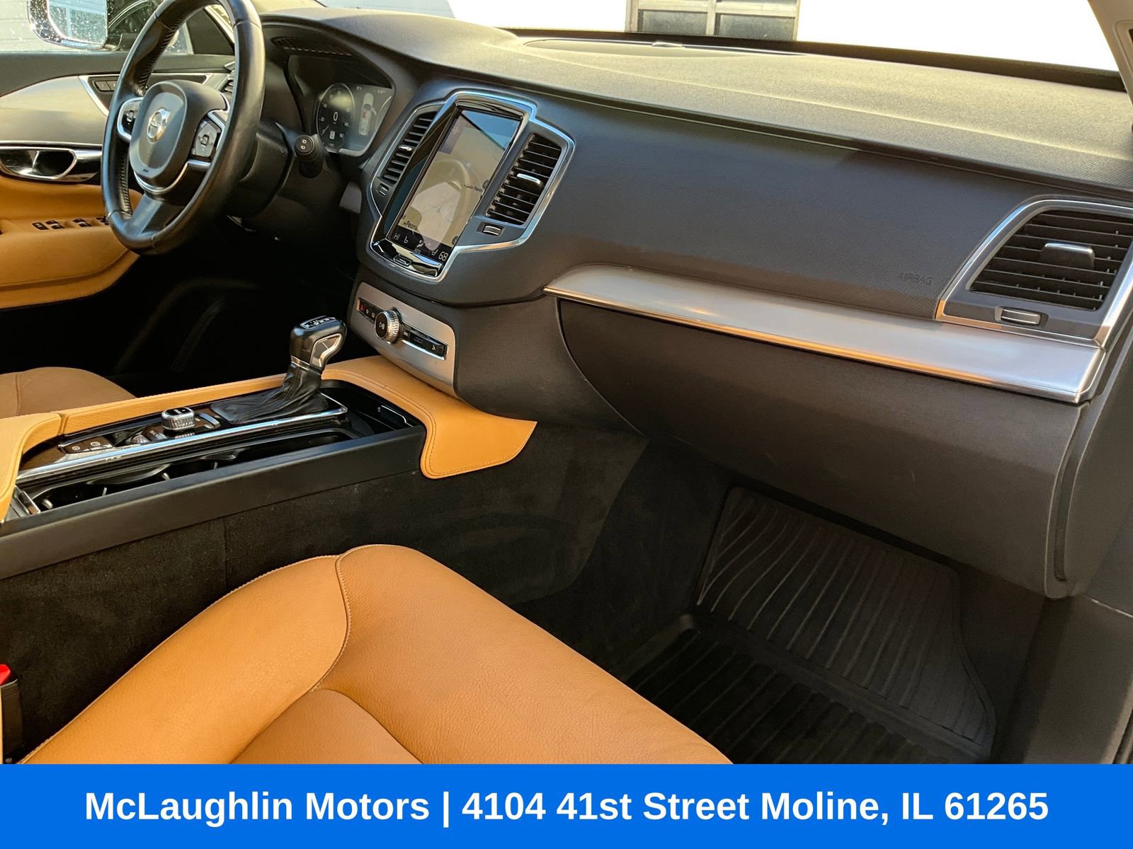 Used 2016 Volvo XC90 T6 Momentum w/ Protection Package Plus image 9