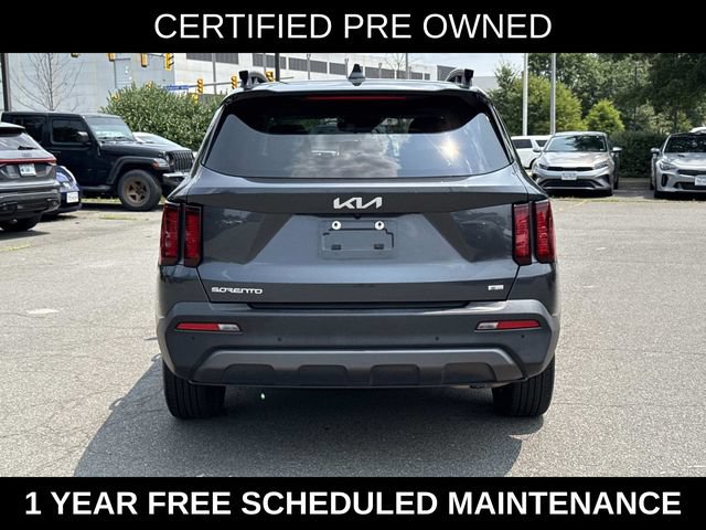 Used 2023 Kia Sorento S w/ Panoramic Sunroof Package AWD/4WD image 3