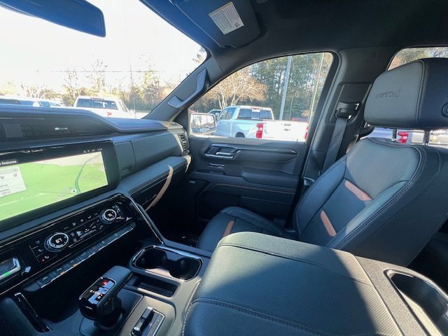 Used 2025 GMC Sierra 1500 AT4 image 12