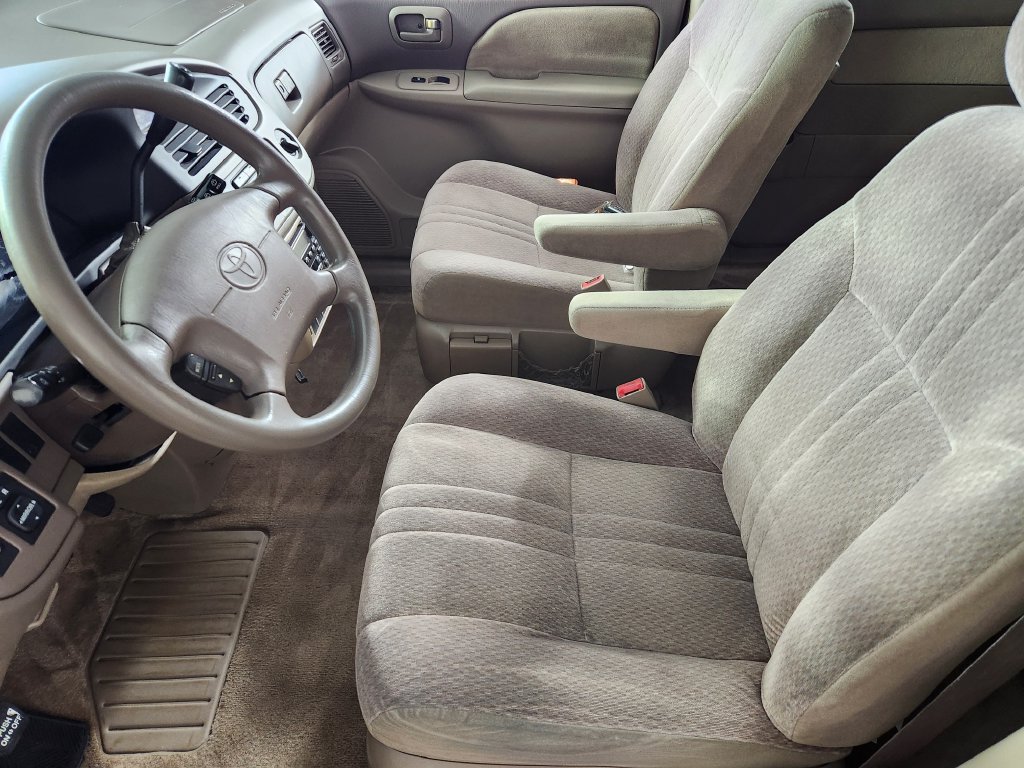 Used 2002 Toyota Sienna CE FWD image 12