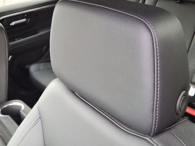 Used 2025 Chevrolet Tahoe LT image 11