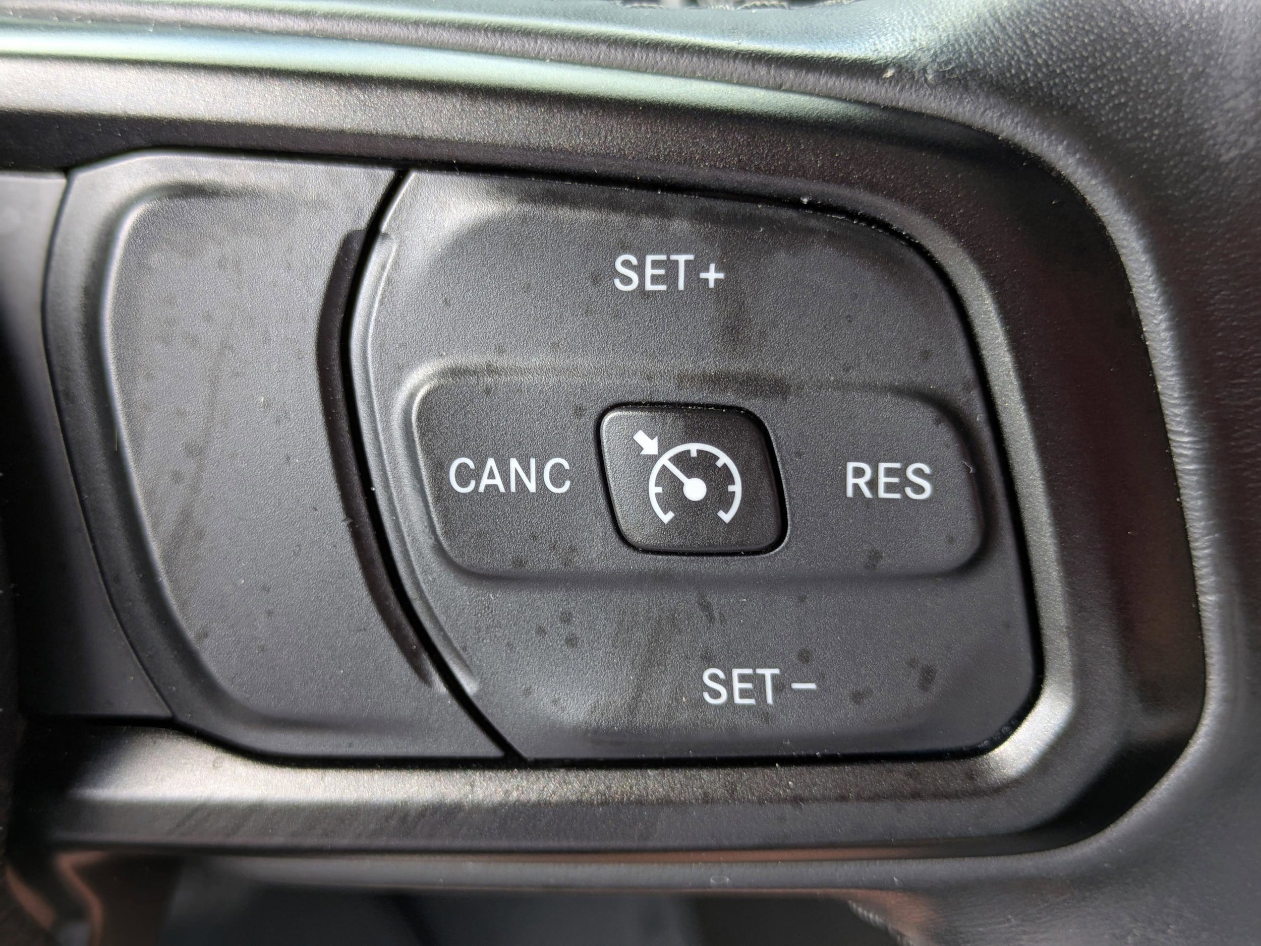 Used 2020 Jeep Wrangler Sport AWD/4WD image 18