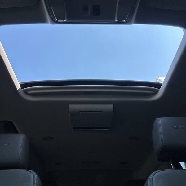 Used 2018 GMC Yukon Denali w/ Denali Ultimate Package RWD image 8