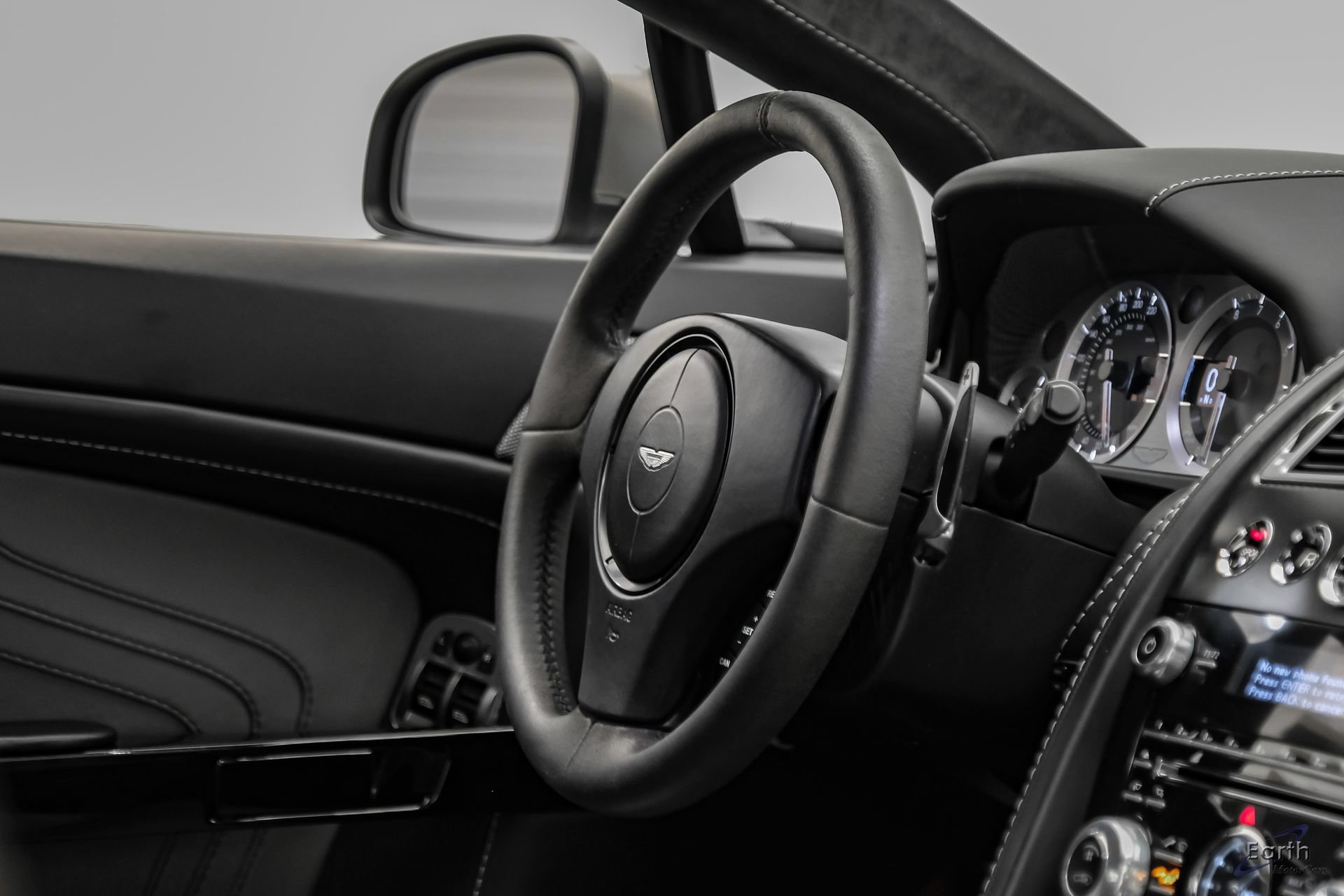 Used 2014 Aston Martin V8 Vantage S RWD image 54