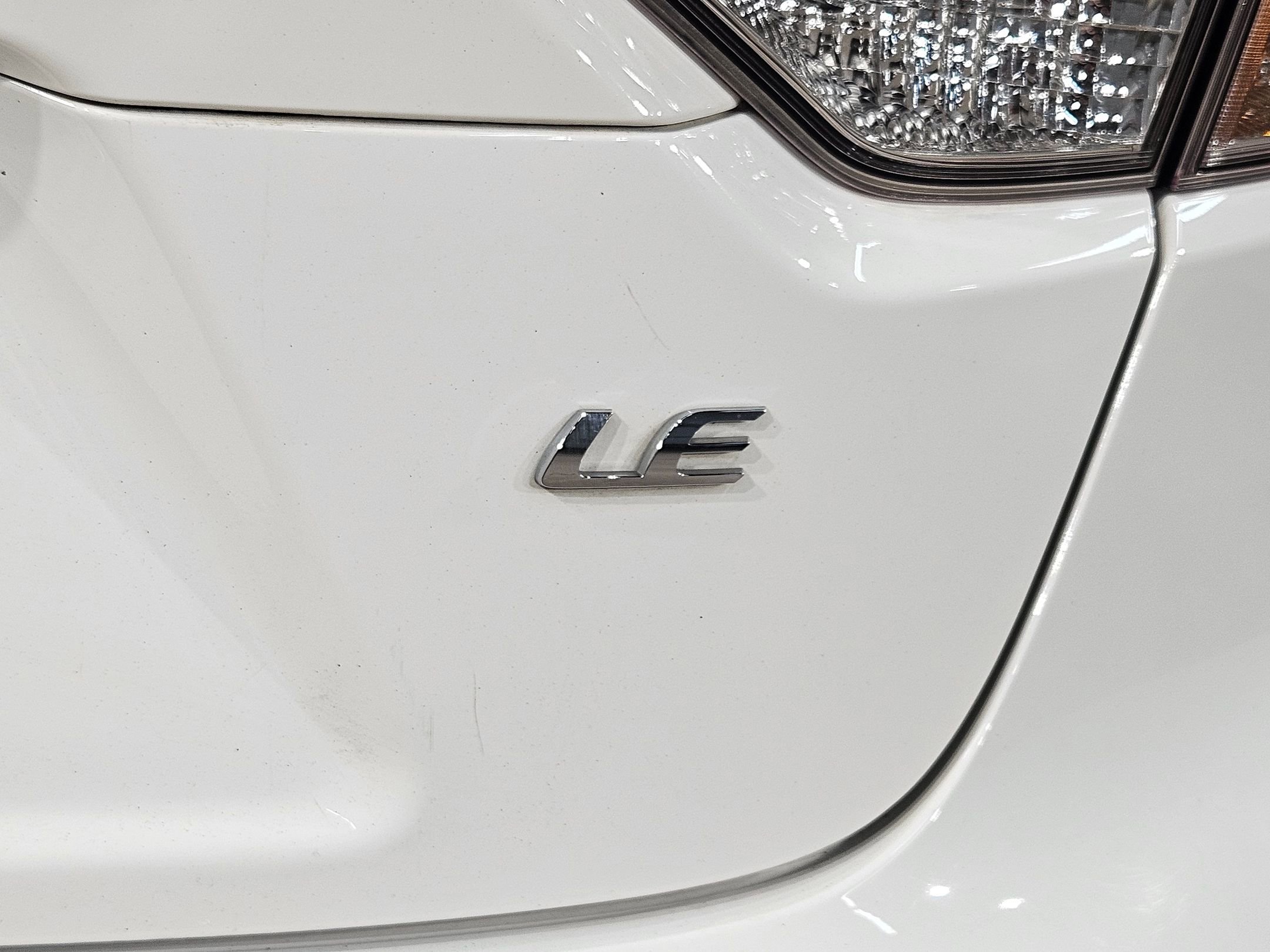 Used 2022 Toyota Corolla LE FWD image 35