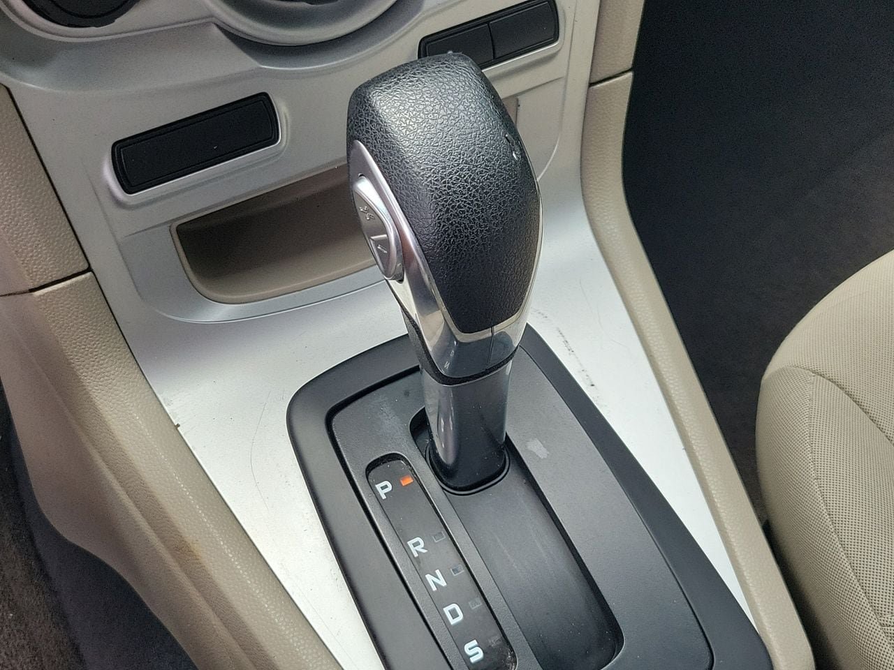 Used 2018 Ford Fiesta SE FWD image 28