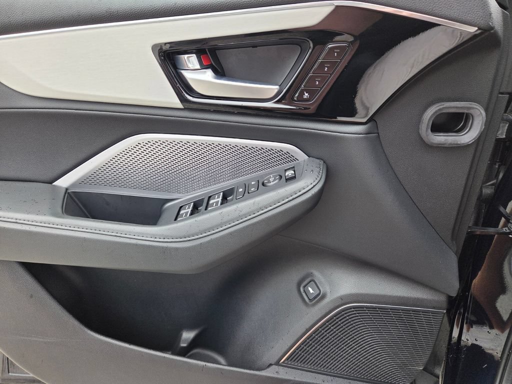 Used 2025 Acura MDX FWD image 21