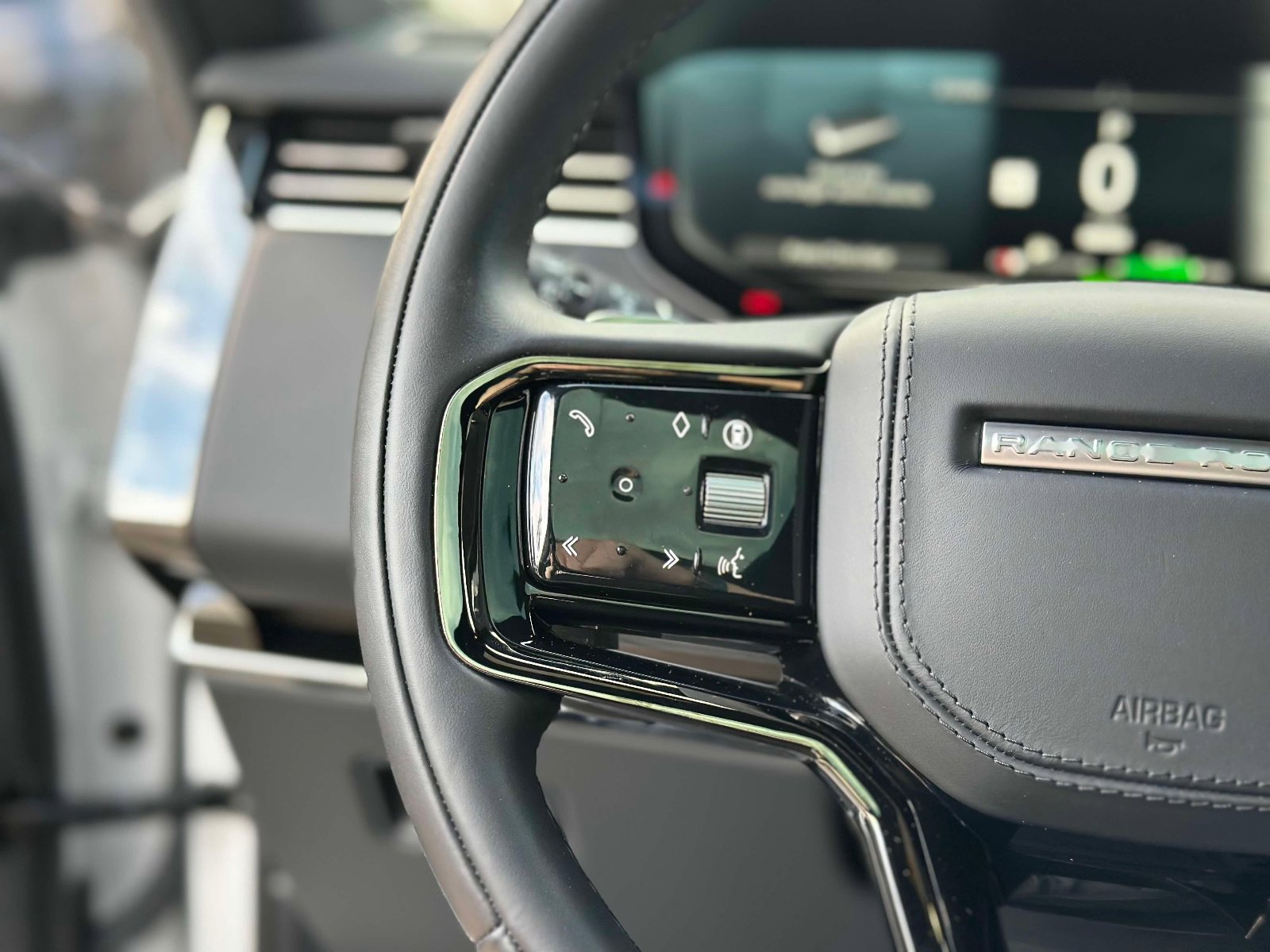 New 2025 Land Rover Range Rover Sport Dynamic SE image 48