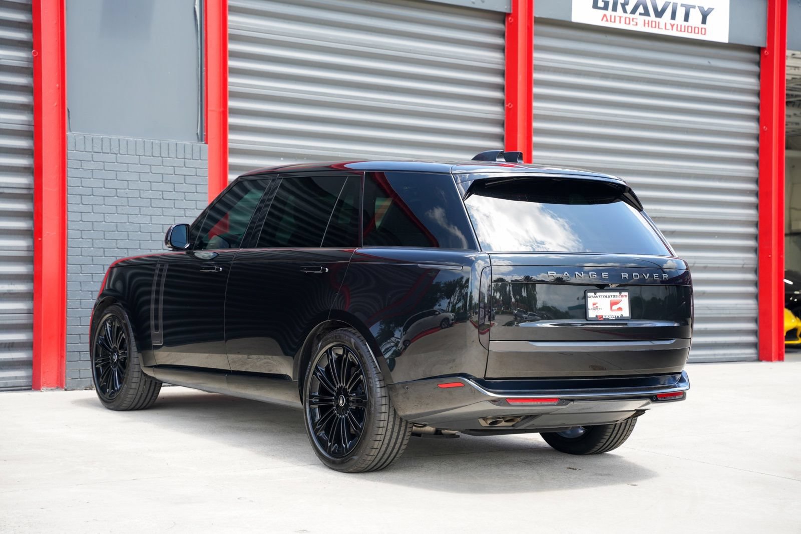 Used 2024 Land Rover Range Rover Long Wheelbase Autobiography AWD/4WD image 12