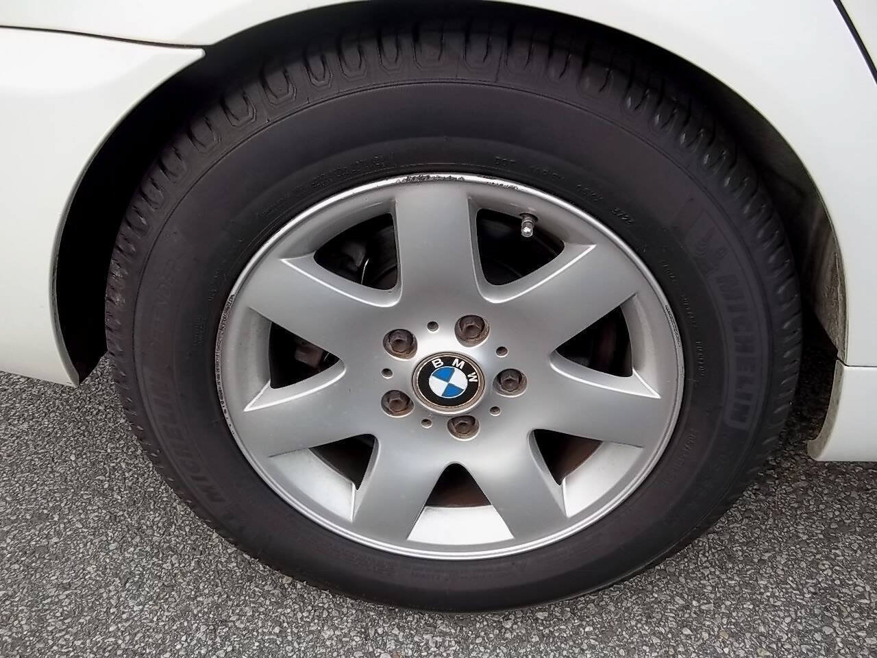 Used 2005 BMW 325xi Sedan AWD/4WD image 27