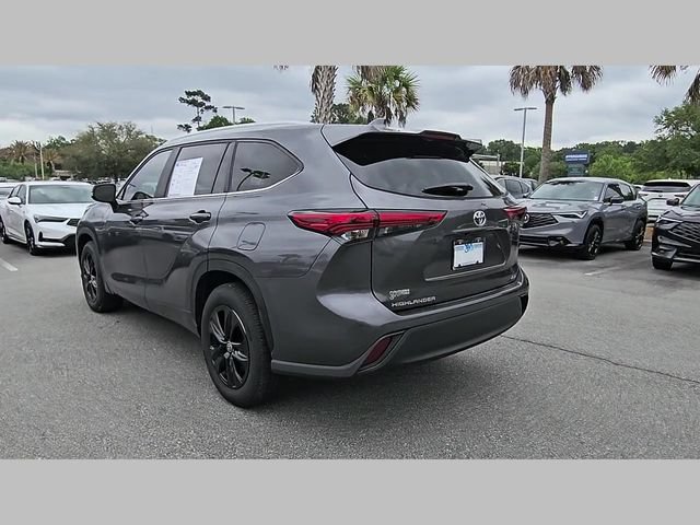 Used 2023 Toyota Highlander XLE FWD image 23