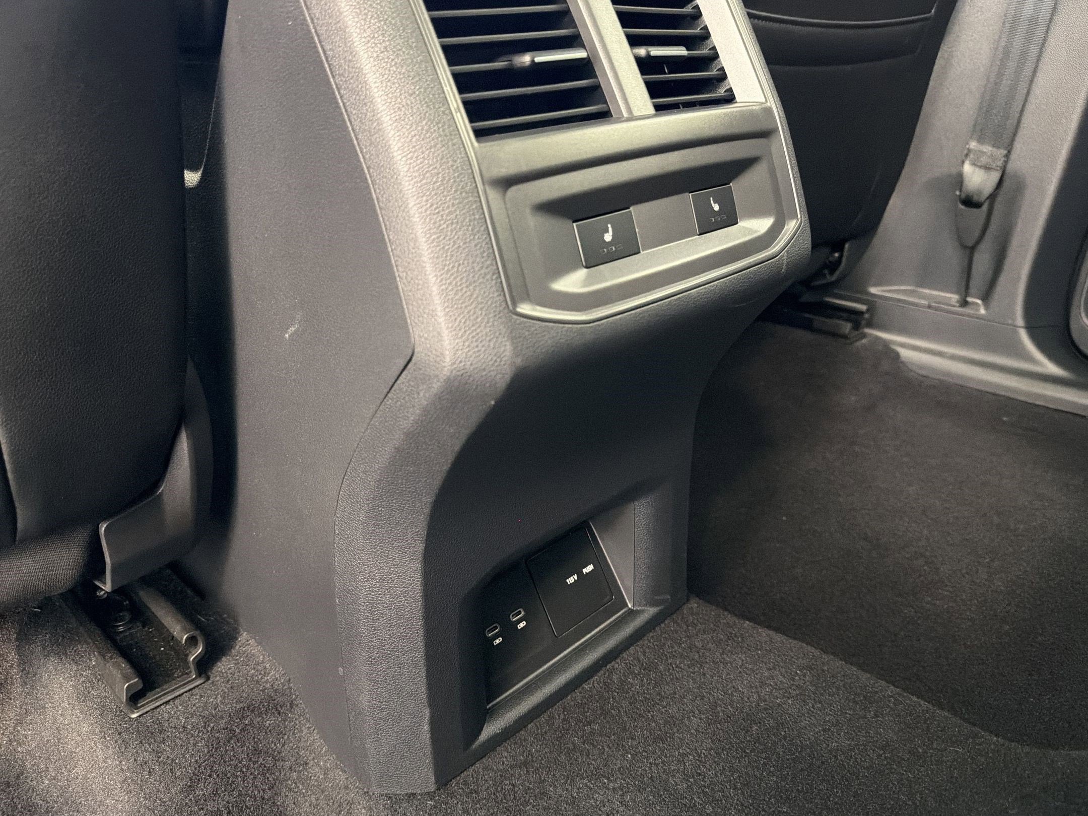 Used 2023 Volkswagen Atlas Cross Sport SEL Premium R-Line image 34