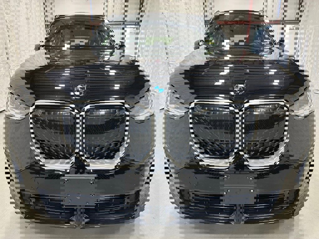 Used 2025 BMW X3 xDrive30i w/ M Sport Package image 2