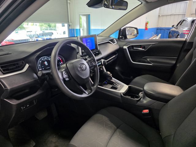 Used 2025 Toyota RAV4 XLE AWD/4WD image 23