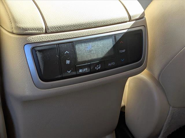 Used 2015 Toyota Highlander XLE AWD/4WD image 25