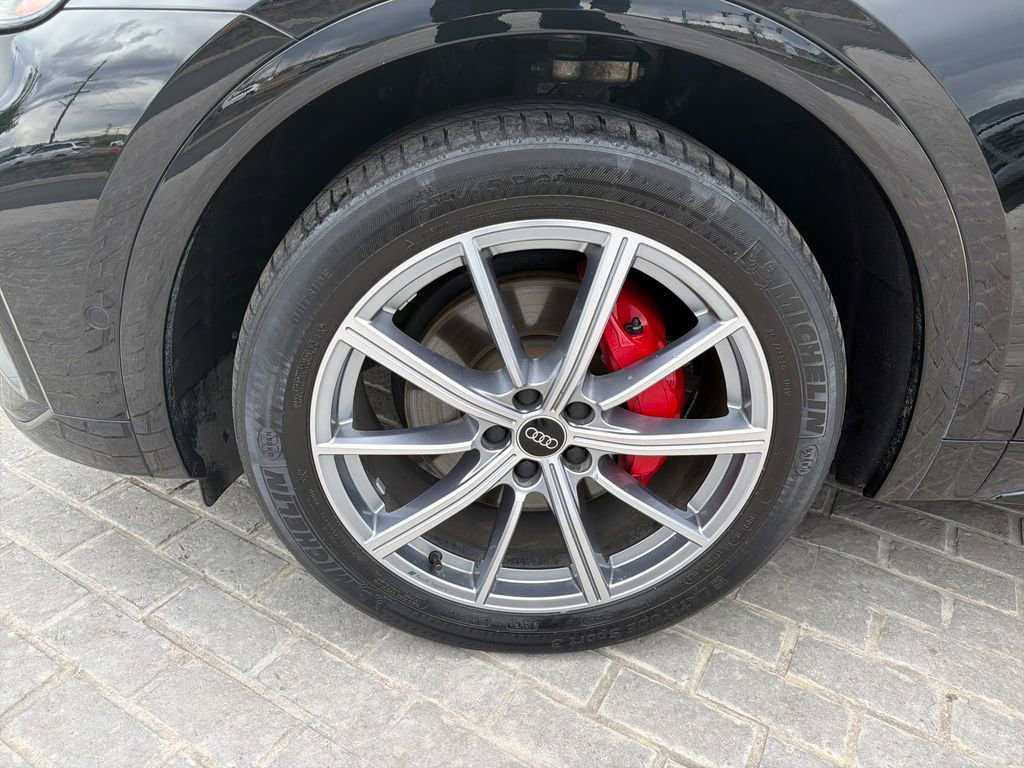 Used 2024 Audi Q5 e Prestige w/ Prestige Package AWD/4WD image 27