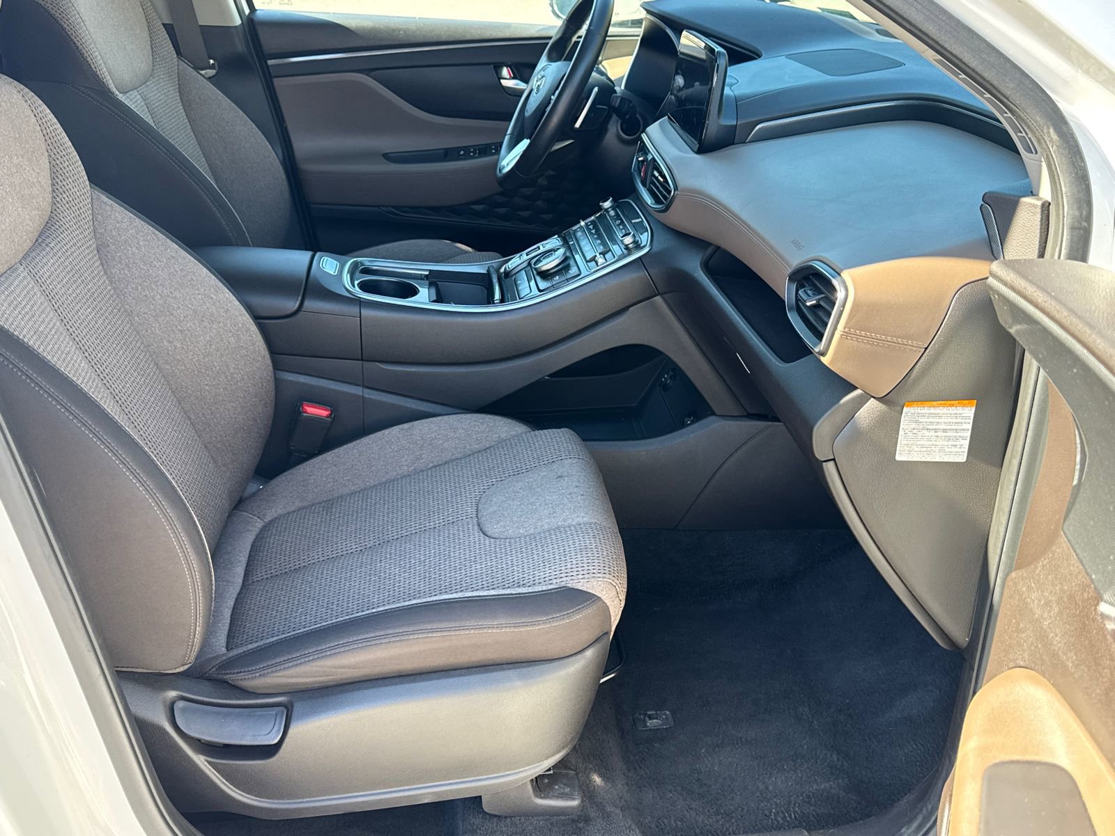 Used 2023 Hyundai Santa Fe SEL Convenience image 13