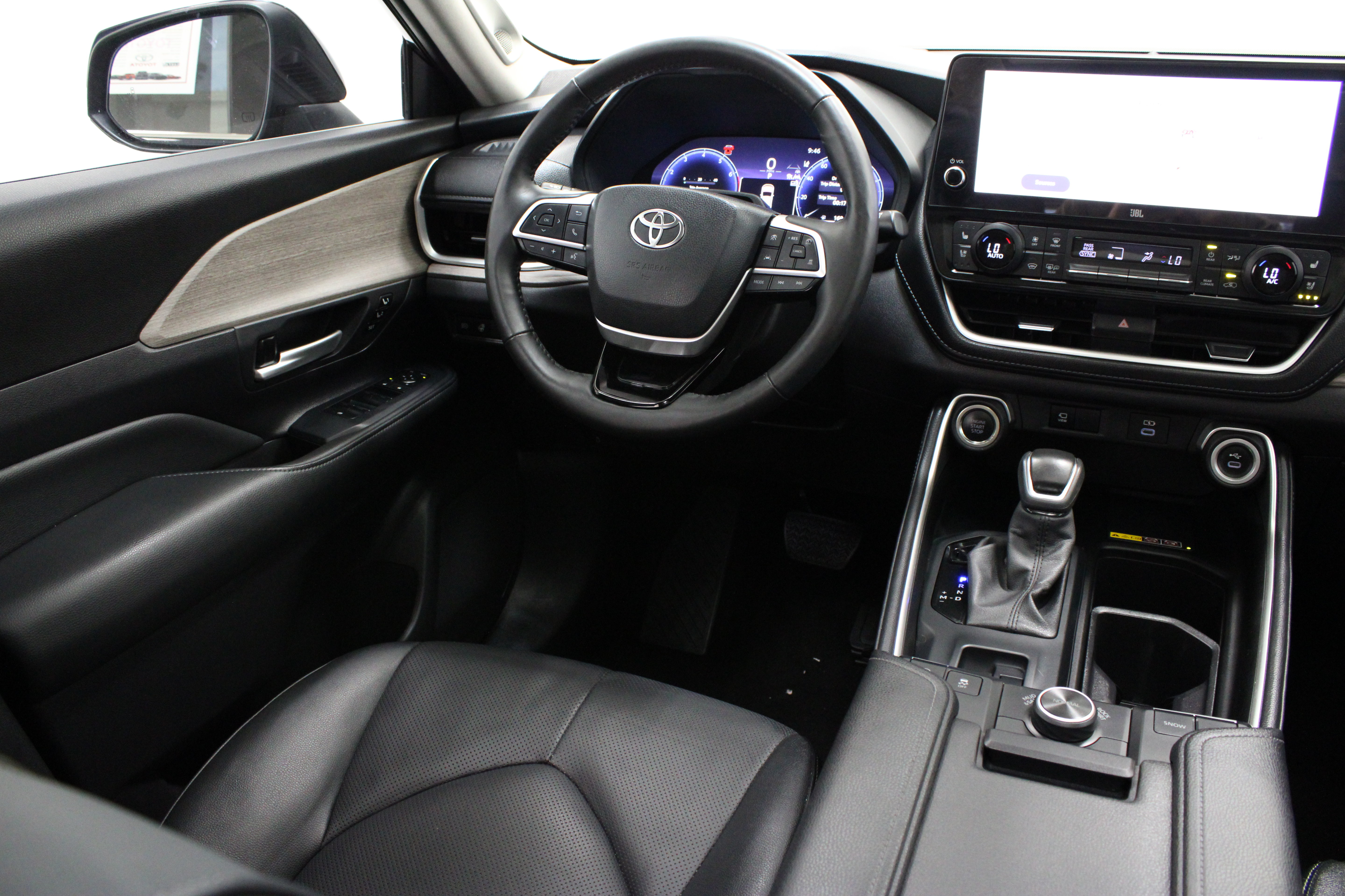Used 2026 Toyota Grand Highlander AWD image 33