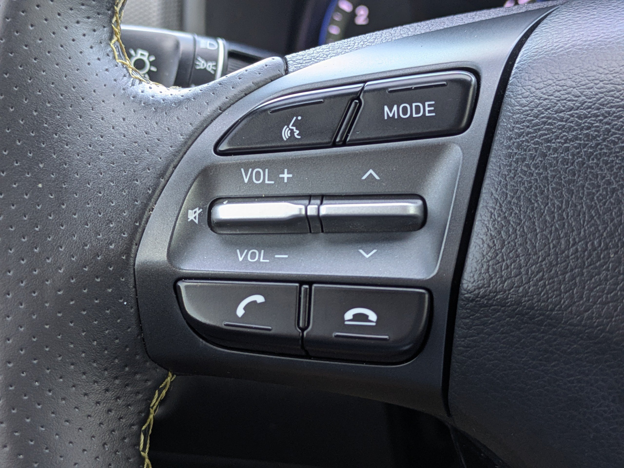 Used 2019 Hyundai Kona Ultimate FWD image 25