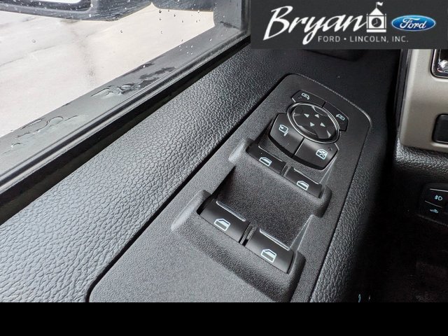 Used 2016 Ford F150 Lariat w/ Equipment Group 502A Luxury image 30