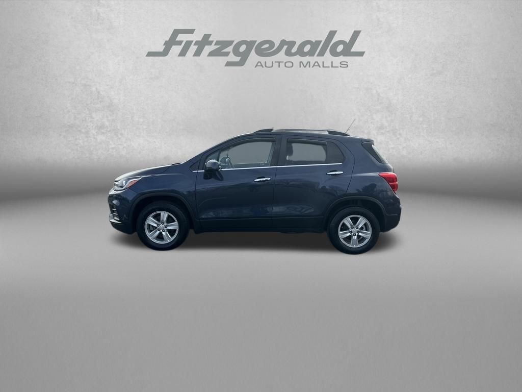 Used 2018 Chevrolet Trax LT w/ LT Convenience Package image 4