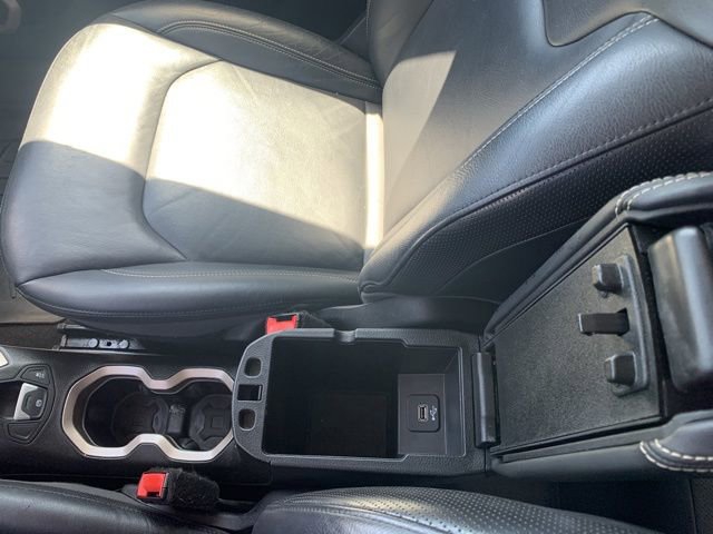 Used 2016 Jeep Renegade Limited AWD/4WD image 34