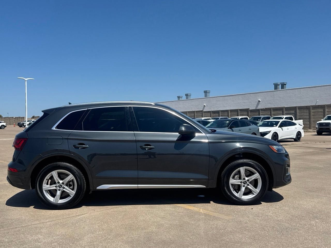 Used 2021 Audi Q5 2.0T Premium w/ Convenience Package AWD/4WD image 29