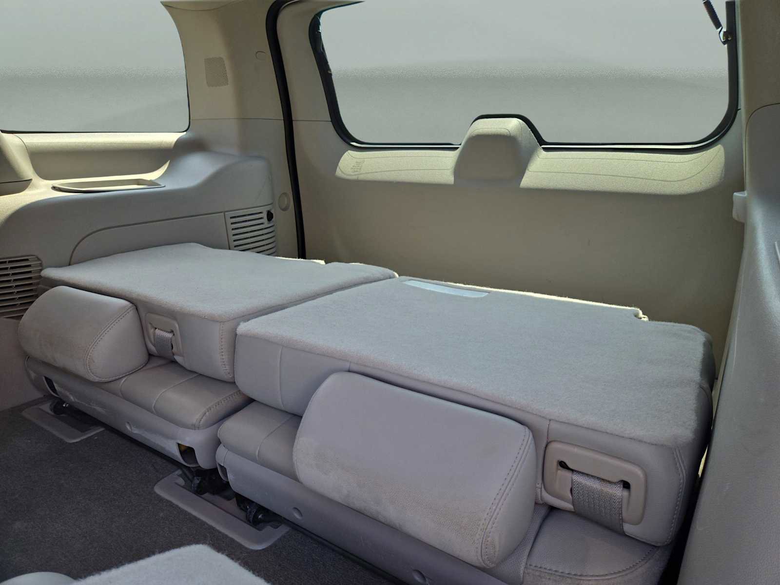 Used 2014 Chevrolet Tahoe LTZ RWD image 12