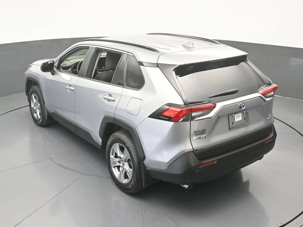 Used 2024 Toyota RAV4 LE AWD/4WD image 38
